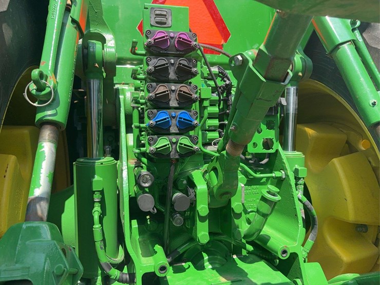 2013-john-deere-8285r-image-69