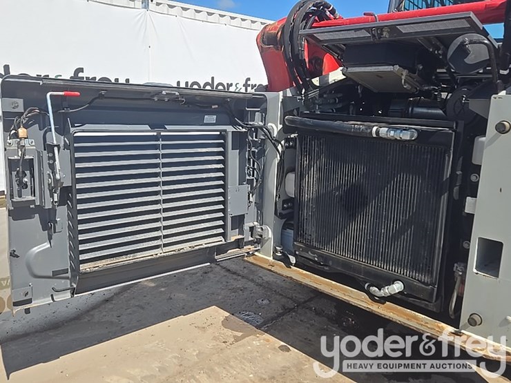2022-takeuchi-tl12v2-image-30