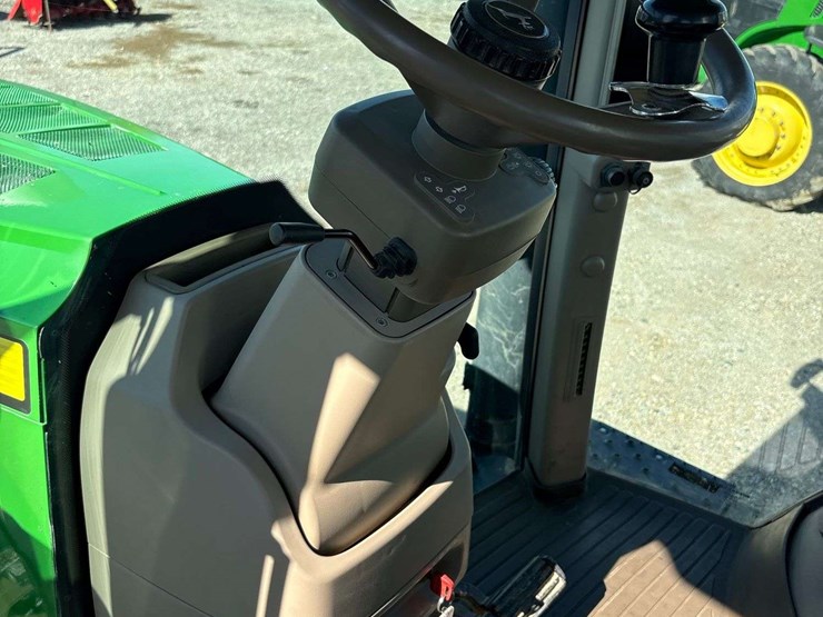 2011-john-deere-7260r-image-46