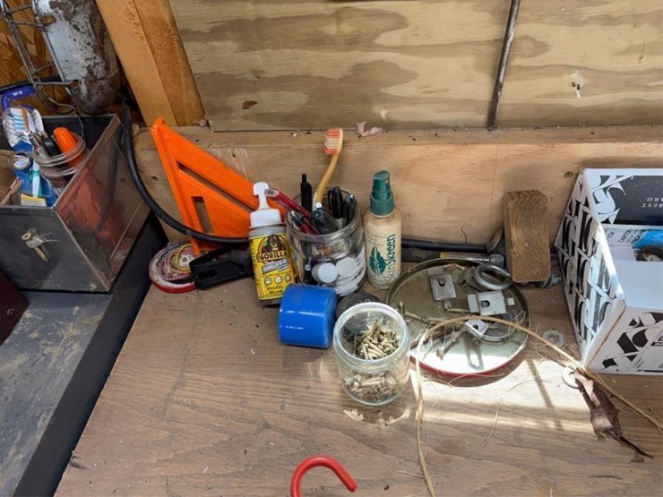 contents-of-shelves-&-hardware-image-9