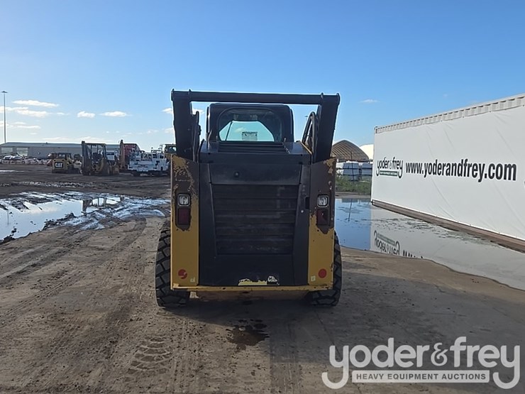 2017-caterpillar-262d-image-4