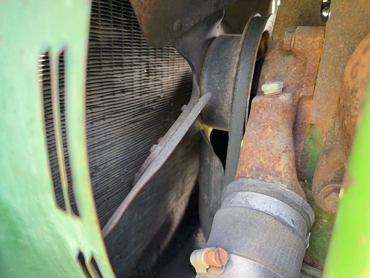 john-deere-3020-image-19