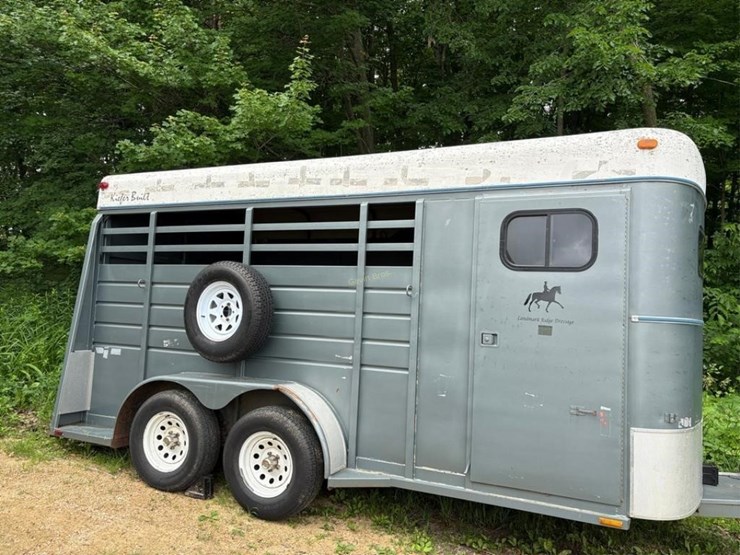 kiefer-built-tandem-horse-trailer-image-2