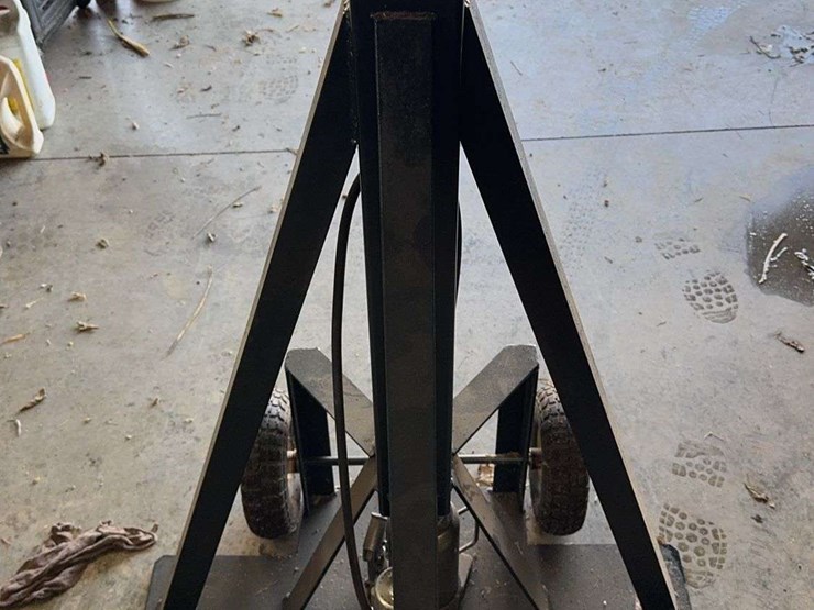 high-clearance-sprayer-jack---20-ton-air/hydraulic-bottle-jack---minimum-jack-height-50”-image-1