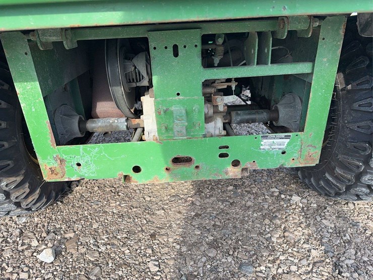 john-deere-gator-image-15