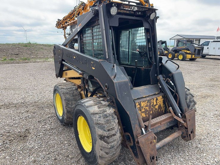new-holland-lx865-image-3