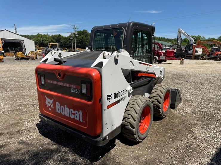 bobcat-s550-image-4