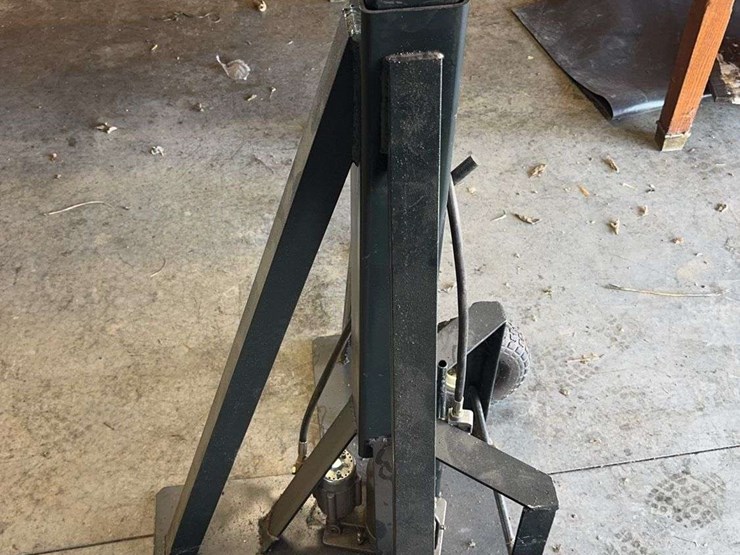 high-clearance-sprayer-jack---20-ton-air/hydraulic-bottle-jack---minimum-jack-height-50”-image-6