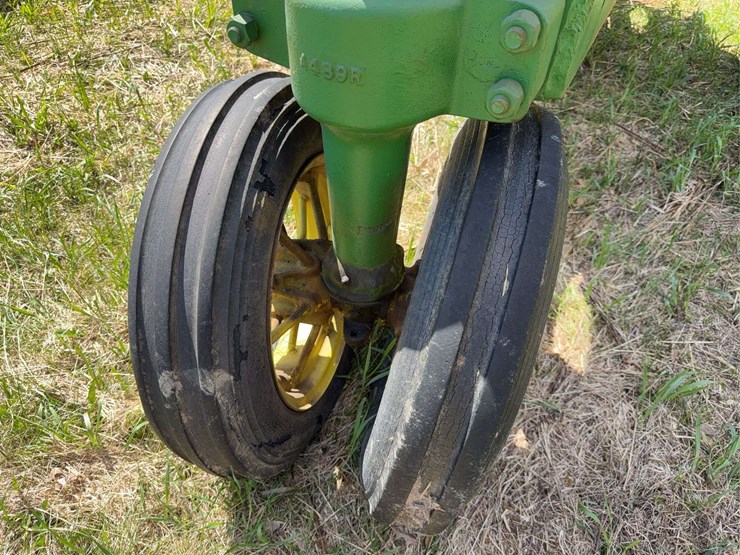 john-deere-a-image-11