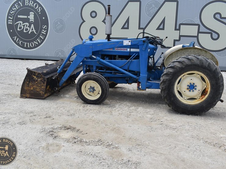 ford-4000-image-3