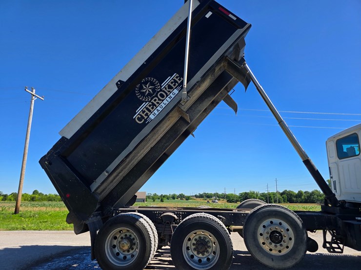 2018-western-star-4700-image-61