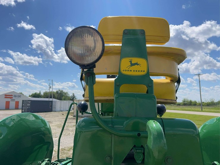 john-deere-4010-image-55