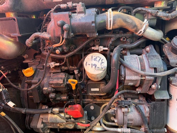2021-bobcat-t870-image-15