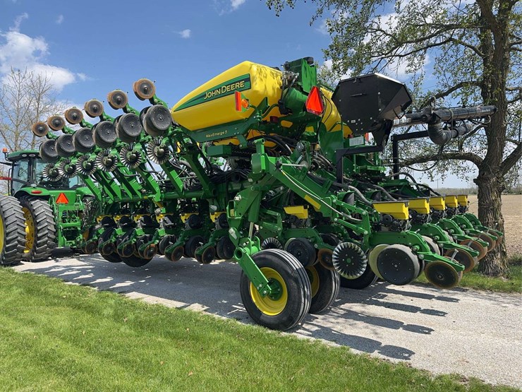 2019-john-deere-1795-image-5