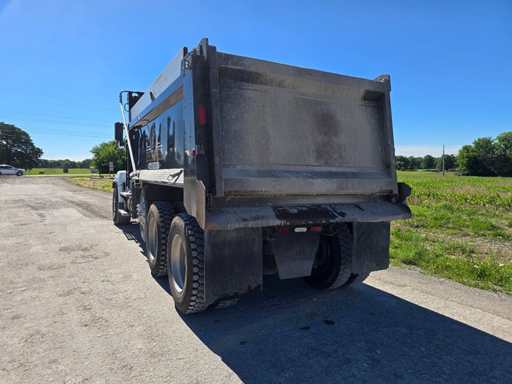 2018-western-star-4700-image-8