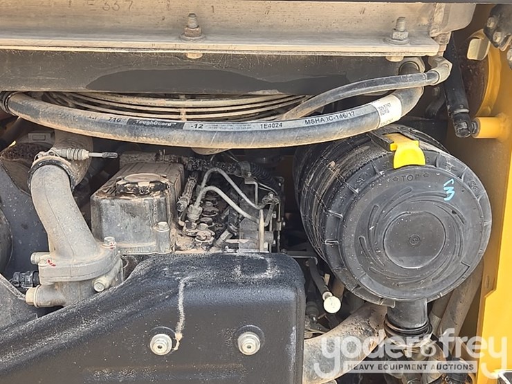2011-caterpillar-257b3-image-34