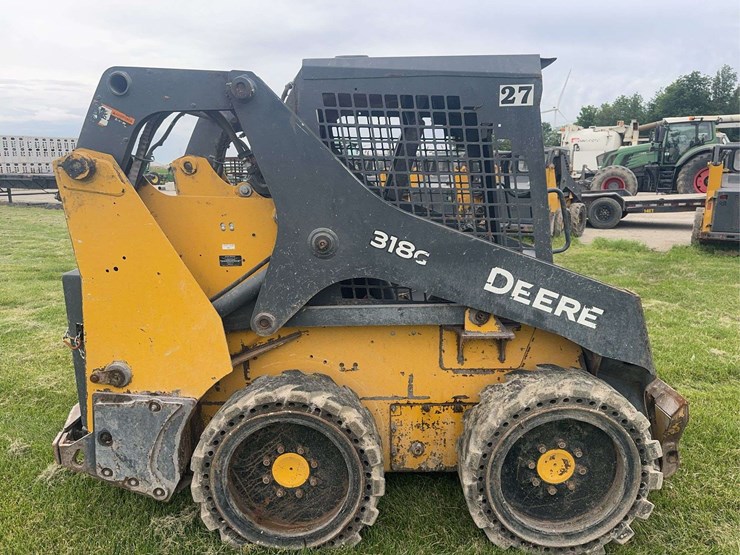 deere-318g-image-6