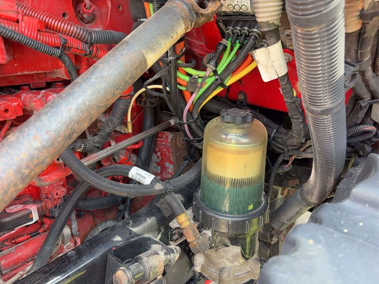 peterbilt-579-image-58