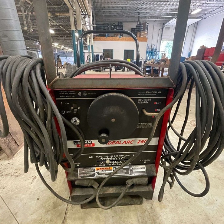 Lincoln Electric Idealarc 250 AC/DC Welder