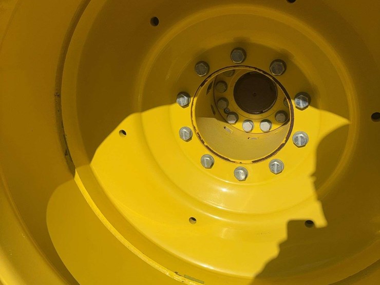 2014-john-deere-9510r-image-52