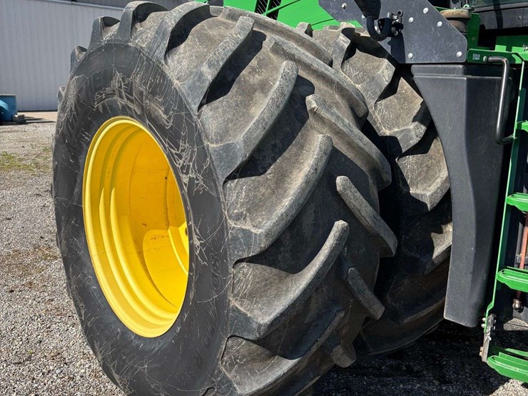 2012-john-deere-9510r-image-16