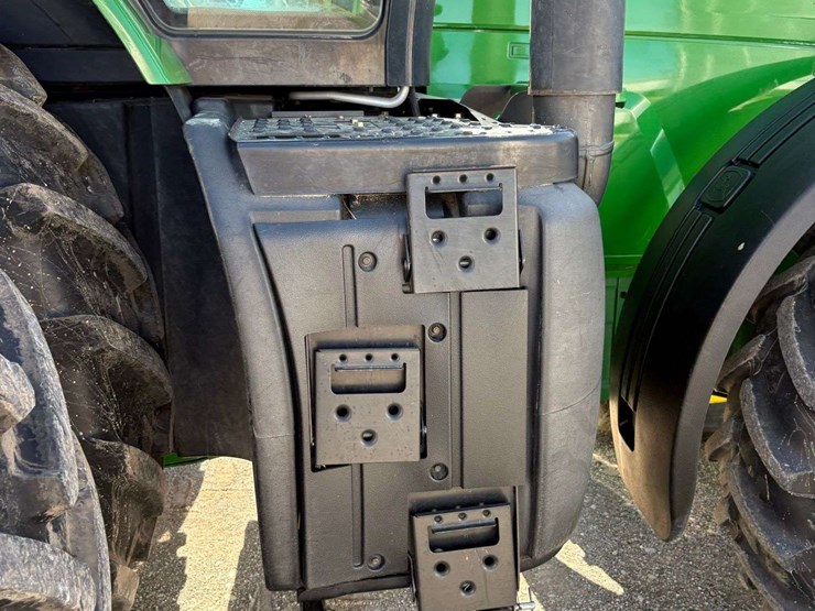 2012-john-deere-7230r-image-30