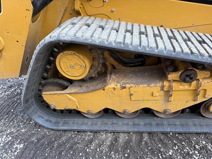 2021-caterpillar-259d3-image-14