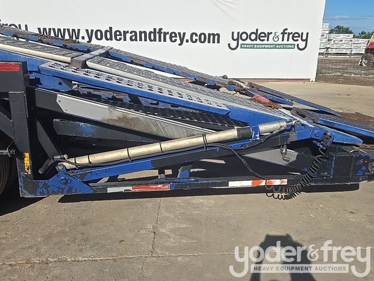 2012-cottrell-ez-4807-image-16