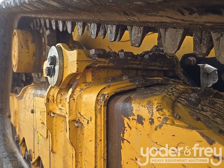 2022-caterpillar-259d3-image-15