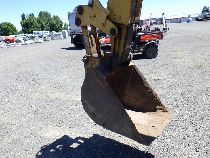 caterpillar-430d-image-14