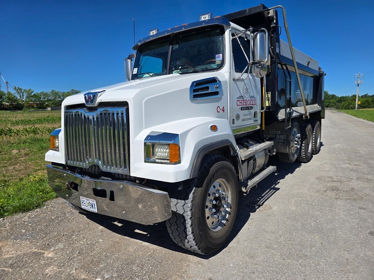 2018-western-star-4700-image-1