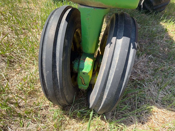 john-deere-630-image-10