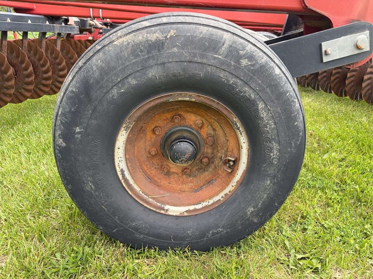 case-ih-330-image-40