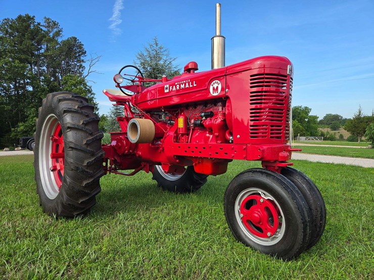 1952-international-super-m-image-1