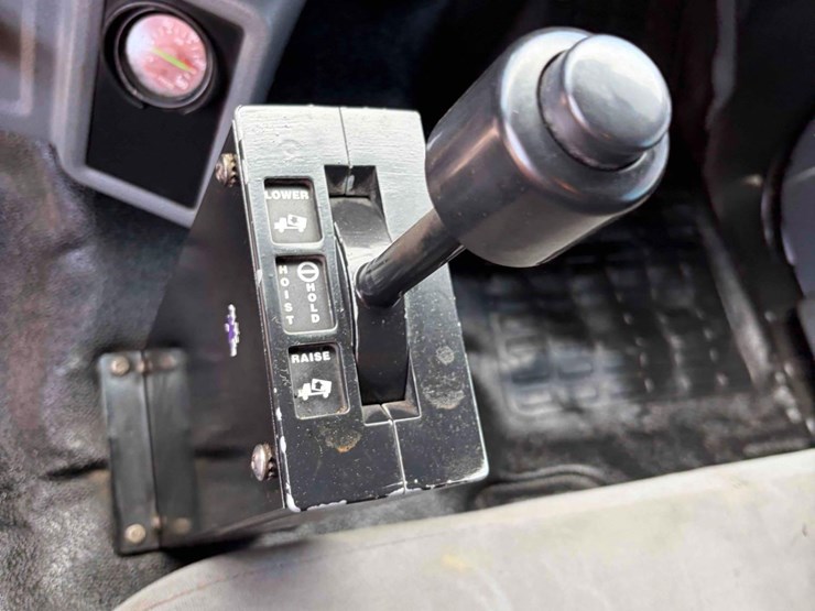 2017-ford-f750-image-24