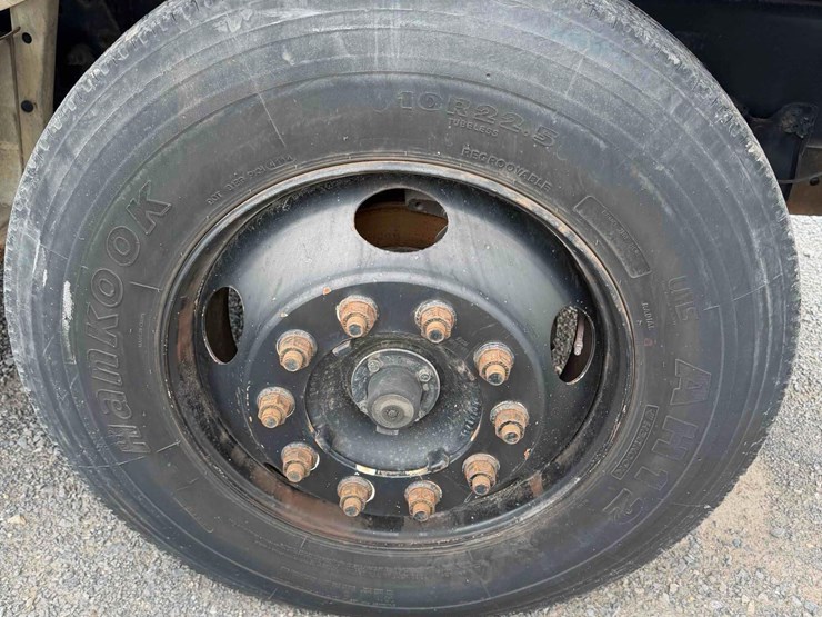 2005-ford-f650-image-5