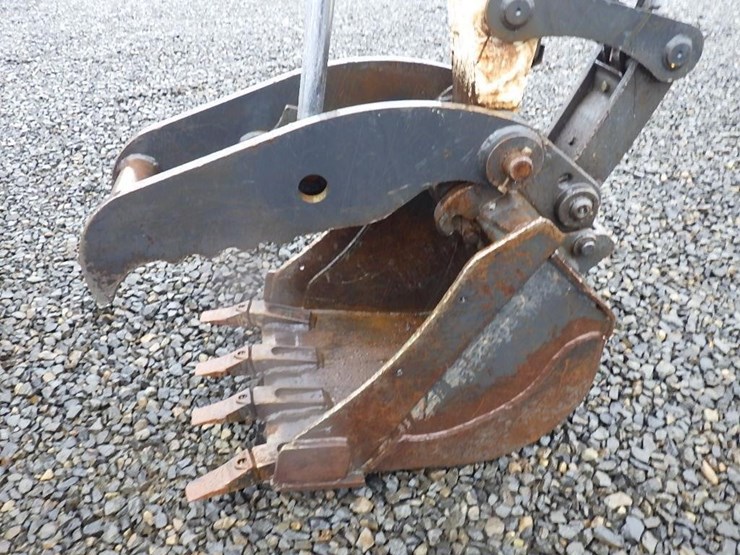 2008-bobcat-335g-image-25