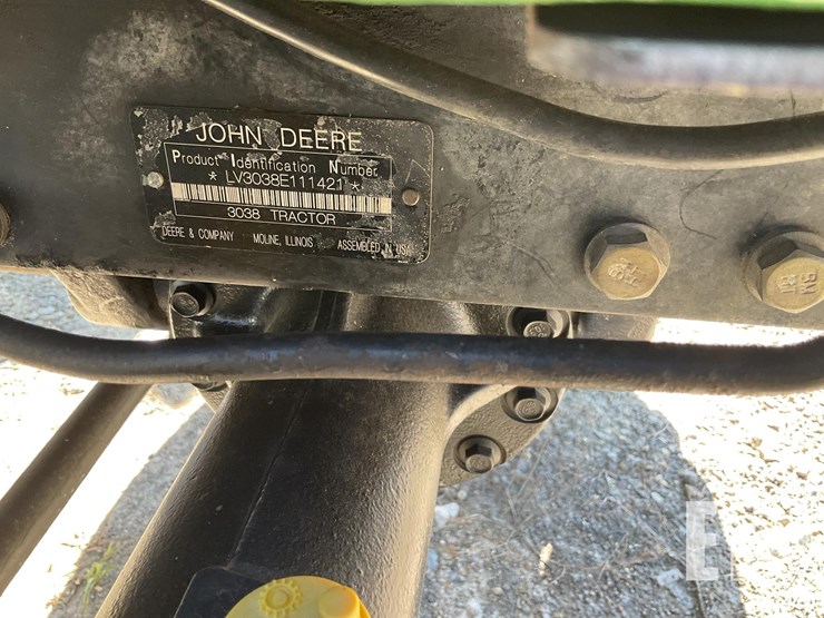 2009-john-deere-3038e-image-5