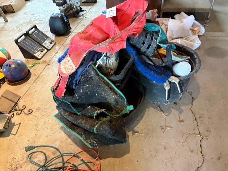 large-lot-of-horse-equipment.-feed-bags-etc-image-5