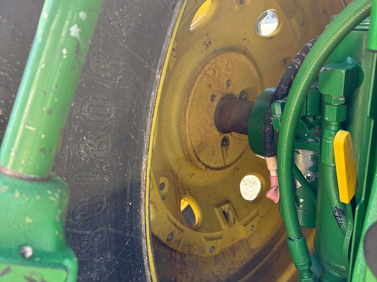 2012-john-deere-7230r-image-21