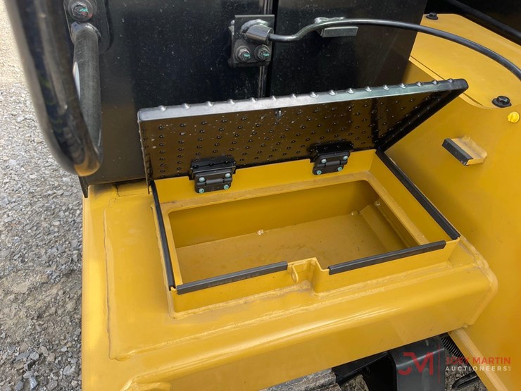 caterpillar-305.5e2-image-11