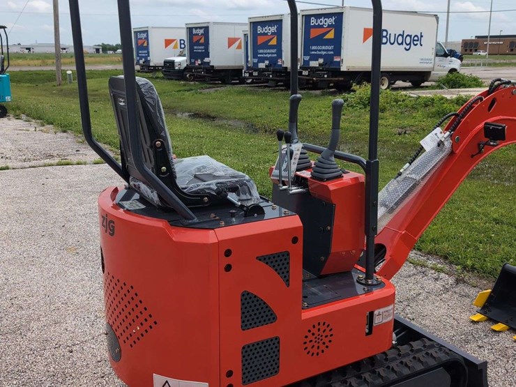 zjg-mini-excavator-zj-12---red---non-running-engine-issues-image-6
