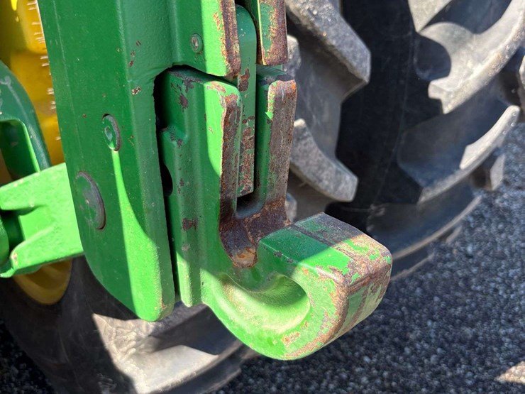 2010-john-deere-8320r-image-112