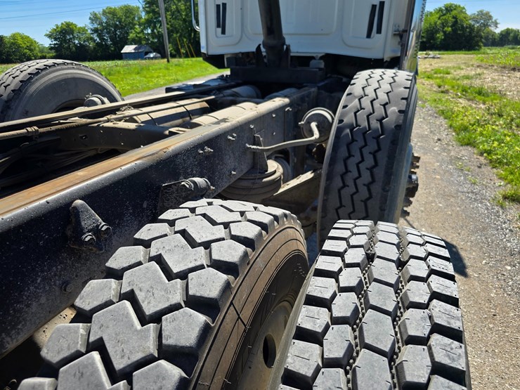 2018-western-star-4700-image-70