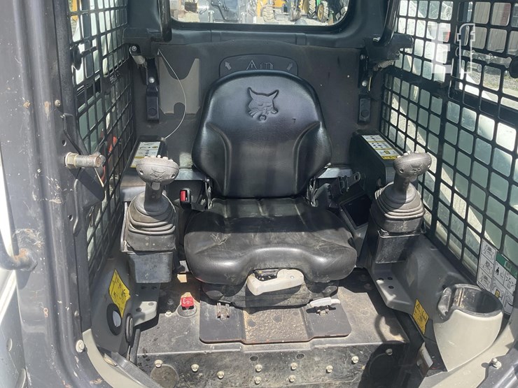 2021-bobcat-t595-image-14