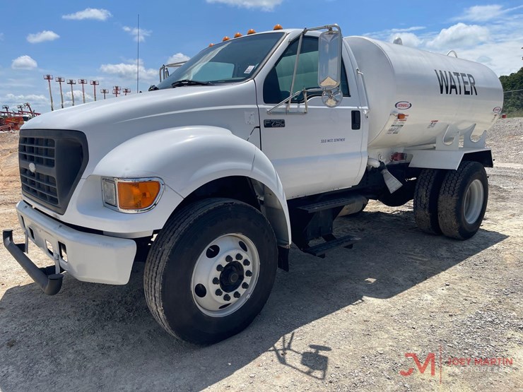2001-ford-f750-image-6