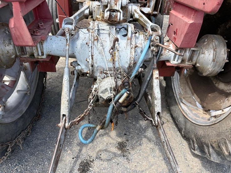 massey-ferguson-165-image-37