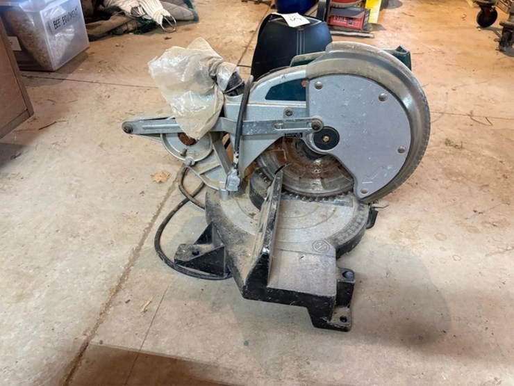 compound-miter-saw-image-2