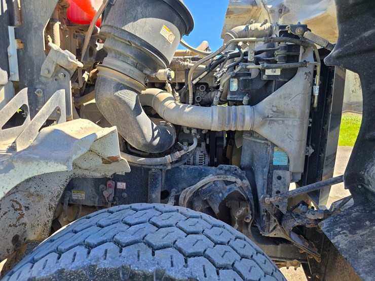 2018-western-star-4700-image-36