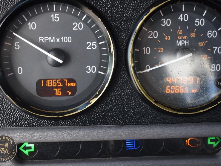 2013-peterbilt-367-image-52